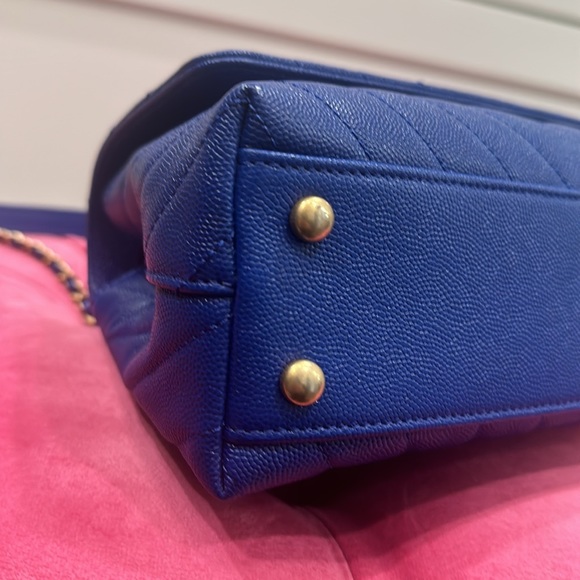 Authentic Chanel Chevron coco handle - Picture 4 of 12